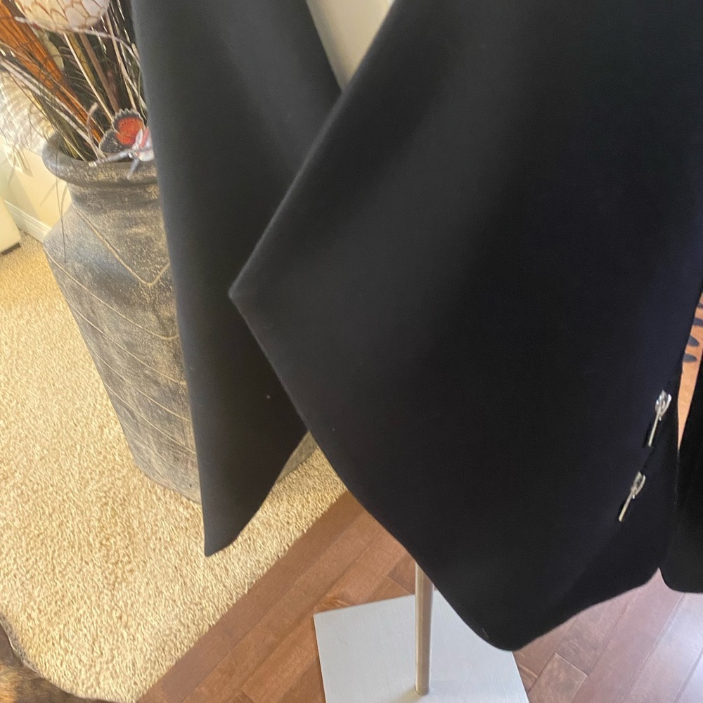 Black jacket - Picture 6 of 6